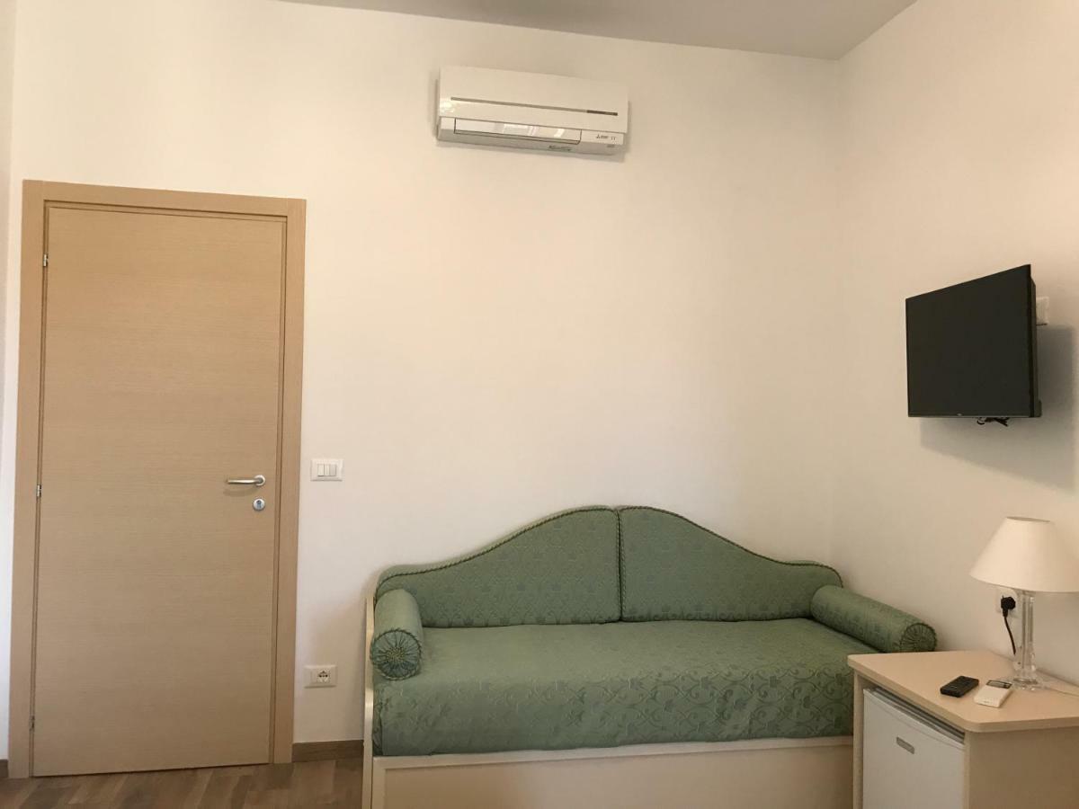 Guest House In Piazza Bologna Exterior photo